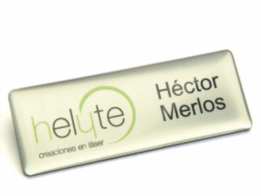 Pines, Placas y Gafetes